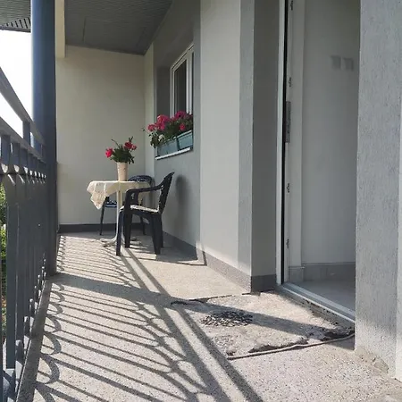 Apartment Mir
