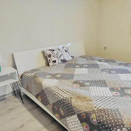 Mir Apartment